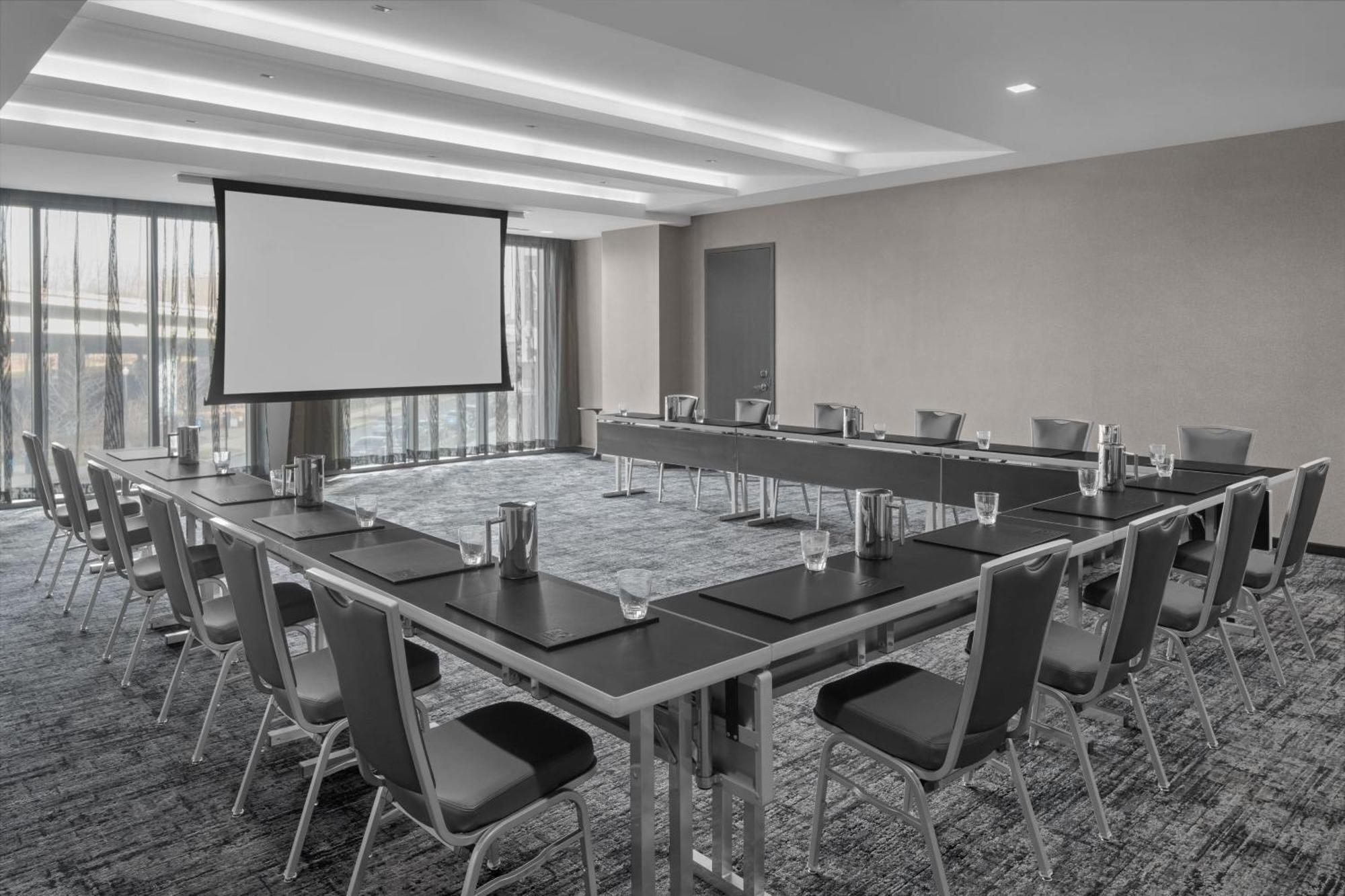 Ac By Marriott Dc Capitol Hill Navy Yard Hotel 4*